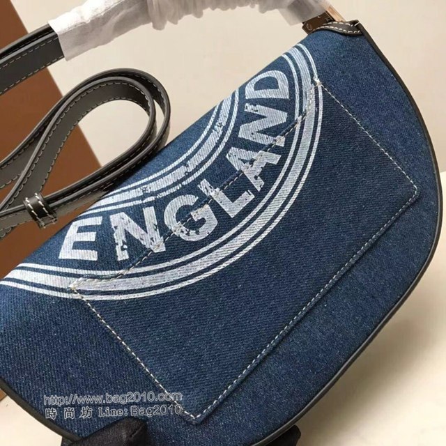 Burberry專櫃新款女包 巴寶莉時裝秀款肩背包 徽標圖案牛仔布腋下包  db1109